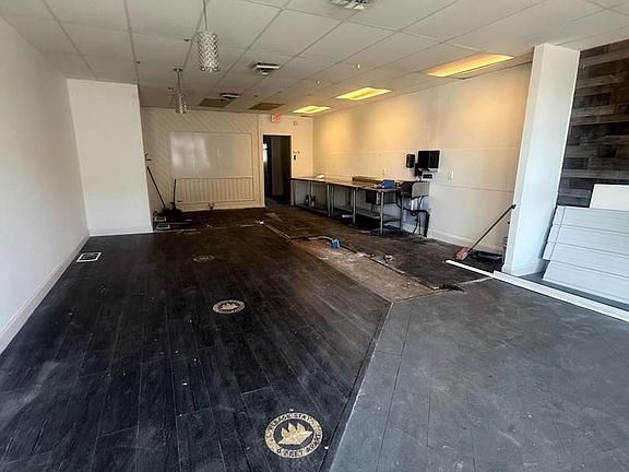 5th image of 211 W Clinton Ave