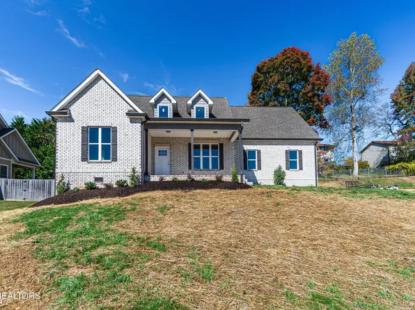 115 Crossroads Blvd, Oak Ridge, TN 37830