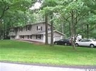 213 Beechwood Ln, Bath, PA 18014