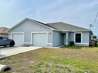 809 NE 11th Ter #811, Cape Coral, FL 33909