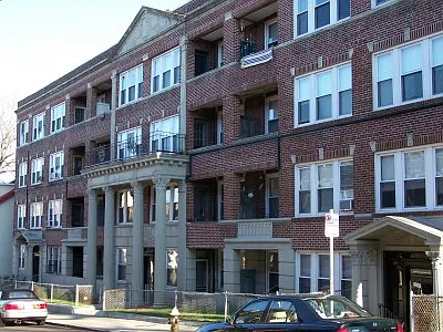 127 Sutherland Rd #C — Photo 3