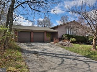712 Mourning Dove Rd, Audubon, PA 19403