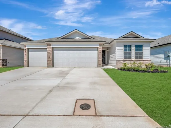 1128 Limestone Ridge, Seguin, TX 78155