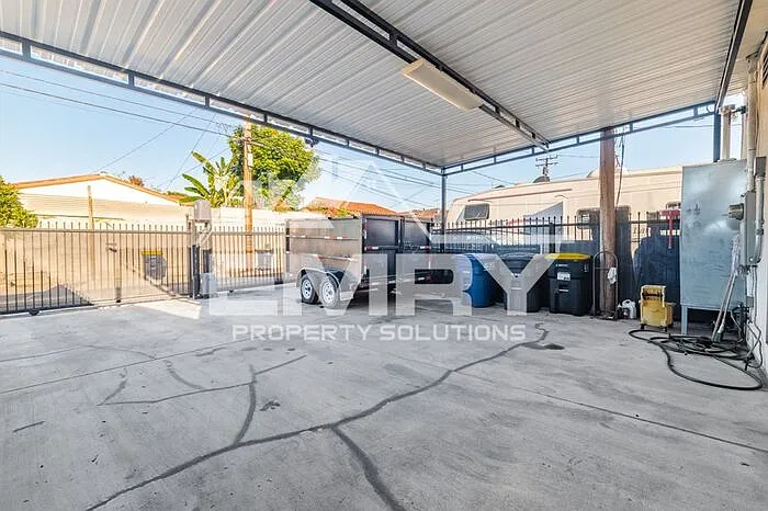 5655 E Beverly Blvd — Photo 32