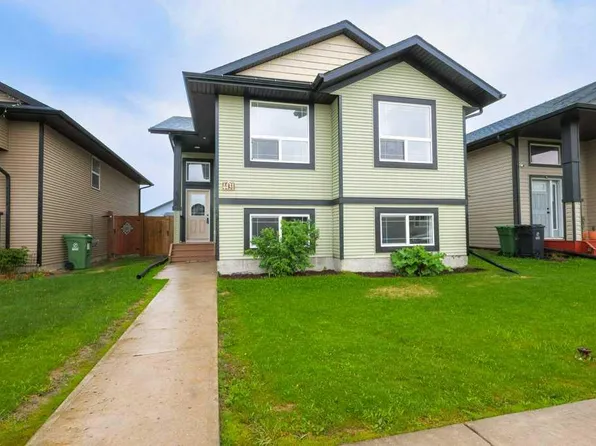 4431 W 54th St, Rocky Mountain House, AB T4T 0B2