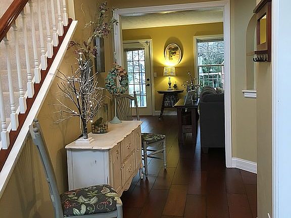 2nd image of 2930 Parkwood Dr