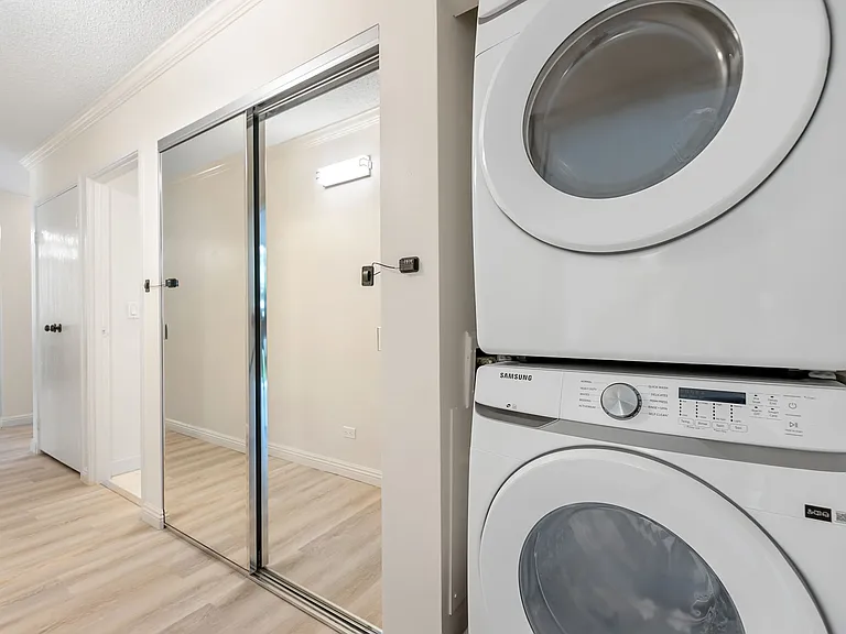 521 Hahaione St #2/2L — Photo 11