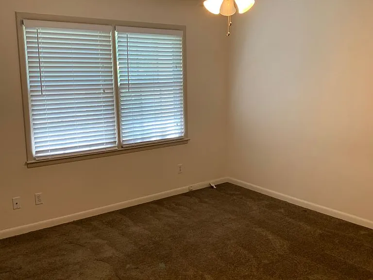 455 Mall Blvd #36 — Photo 10