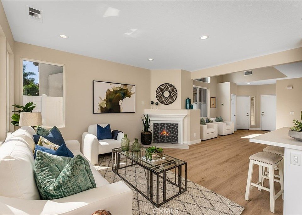 18752 Park Brook Ln, Huntington Beach, CA 92648 | Zillow