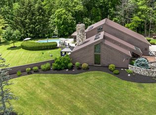 402 Fallen Timbers Trl, Fort Wayne, IN 46825