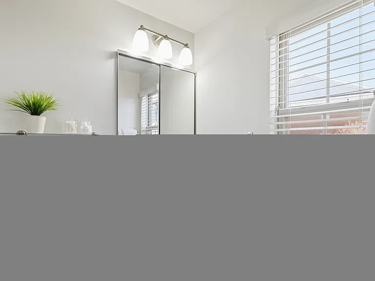 Second bedroom ensuite