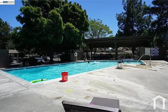 272 Galano Plz — Photo 35