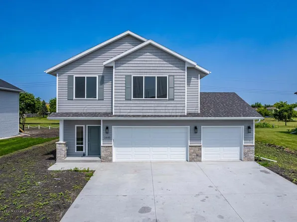 3445 47th Ave S, Fargo, ND 58104