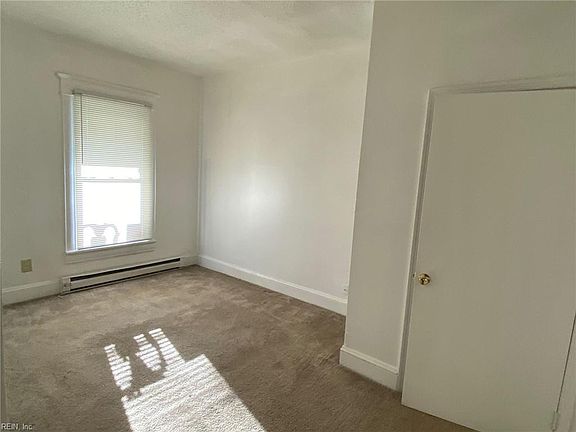 5th image of 714 Thayor St