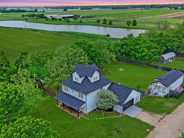 11061 Foutch Rd, Pilot Point, TX 76258