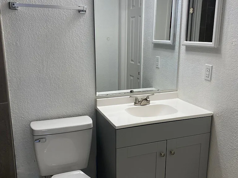 6035 Village Cir #6035 — Photo 8