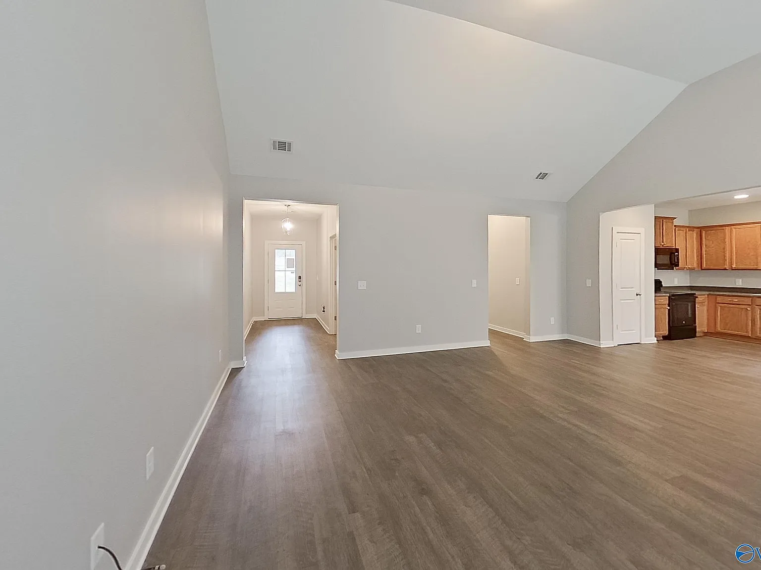 4 bed, 2.0 bath, 1843 sqft, $1,875 — Photo 3