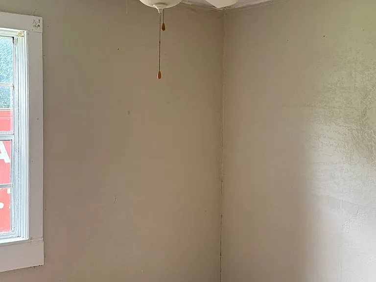 110 Independence Ave — Photo 6