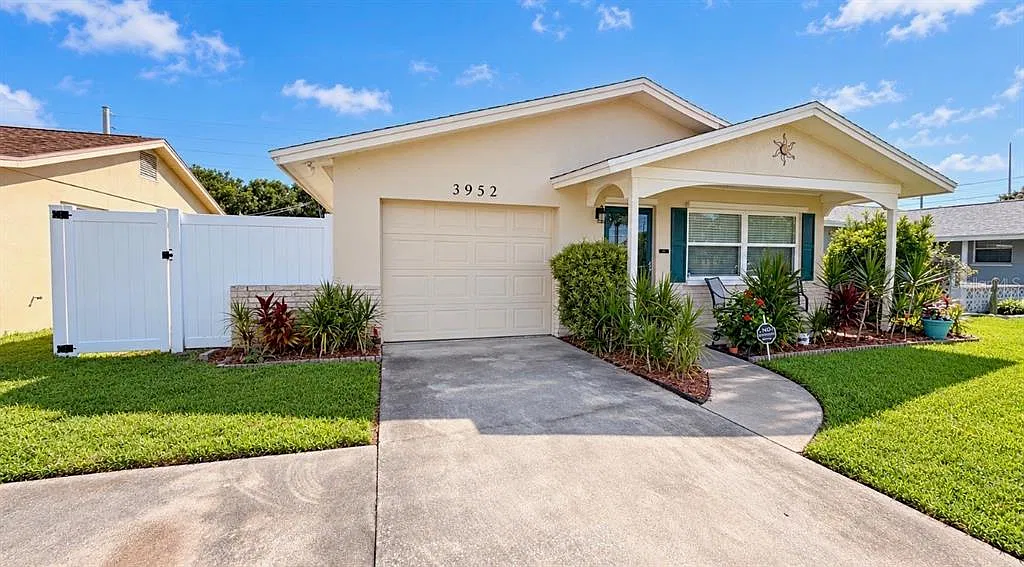 2 bed, 2.0 bath, 965 sqft, $2,750 — Photo 1