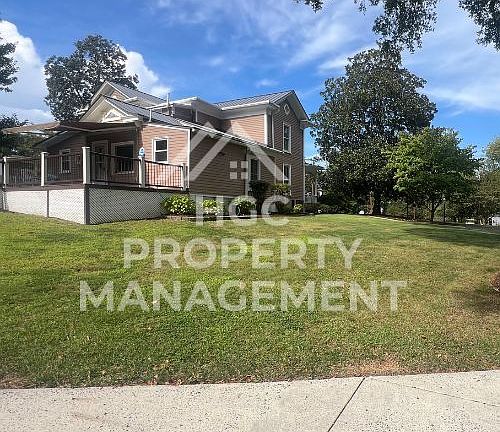 4th image of 527 Patrick St