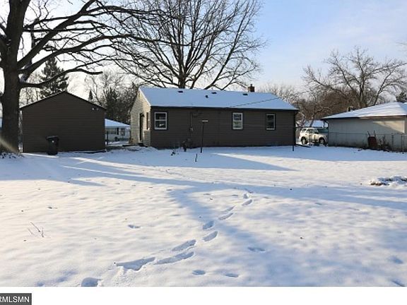 4th image of 1585 Gervais Ave