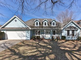 651 E Melbourne Pl, Springfield, MO 65810