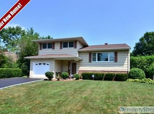 23 Hillery Dr, Flanders, NJ 07836