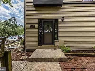4 bed, 1587 sqft, $2,750 — Photo 1