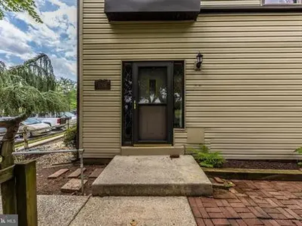 17524 Hoskinson Rd, Poolesville, MD 20837
