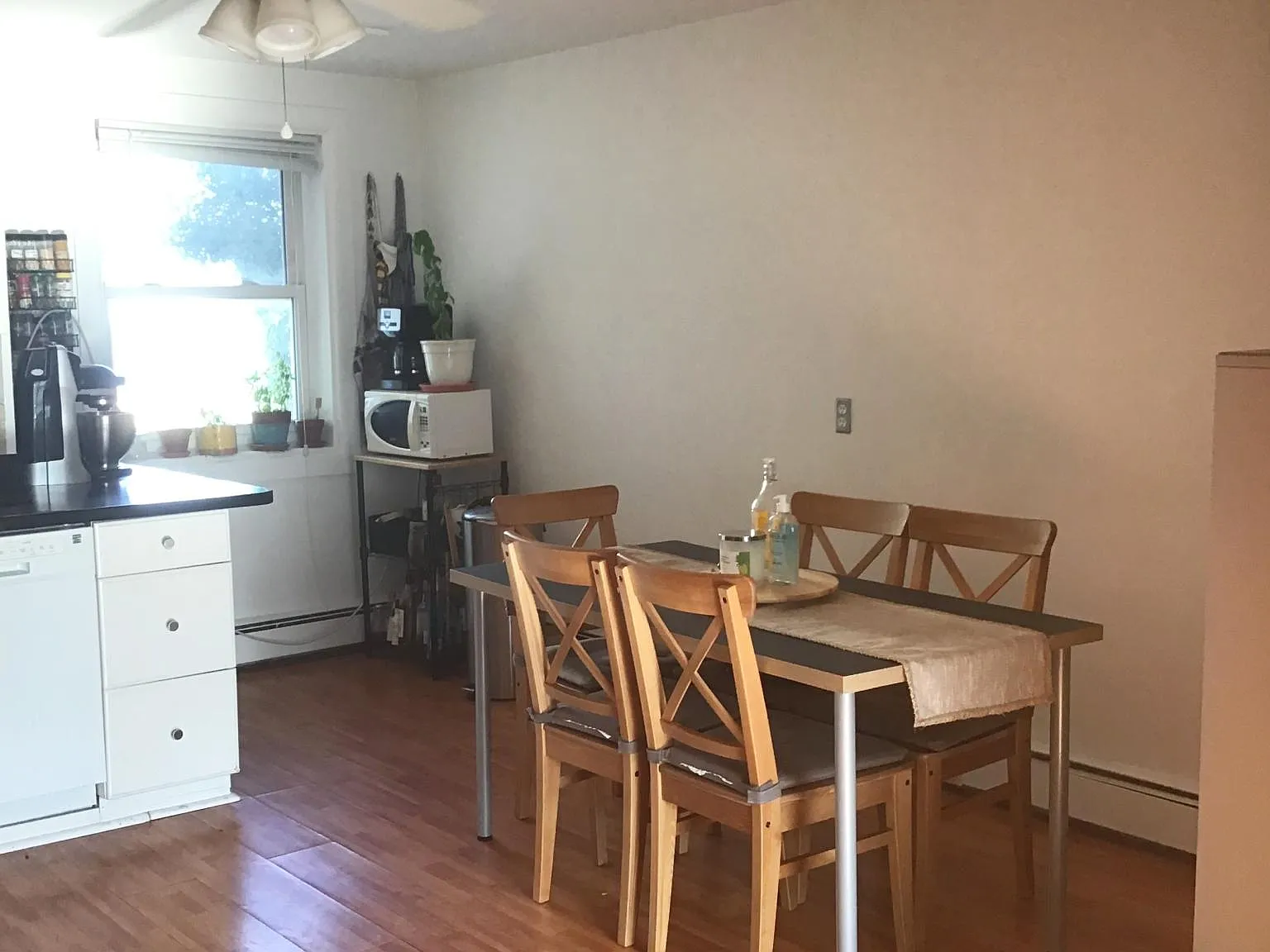 2 bed, 816 sqft, $2,720 — Photo 2