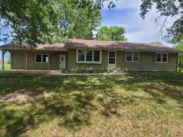 112 W 8th St, Hoyt, KS 66440