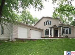 1440 Plum Ridge Rd, Lincoln, NE 68527