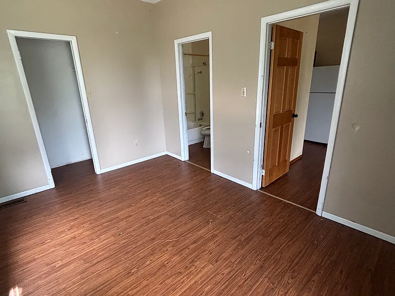 415 E McNair St #4 — Photo 4