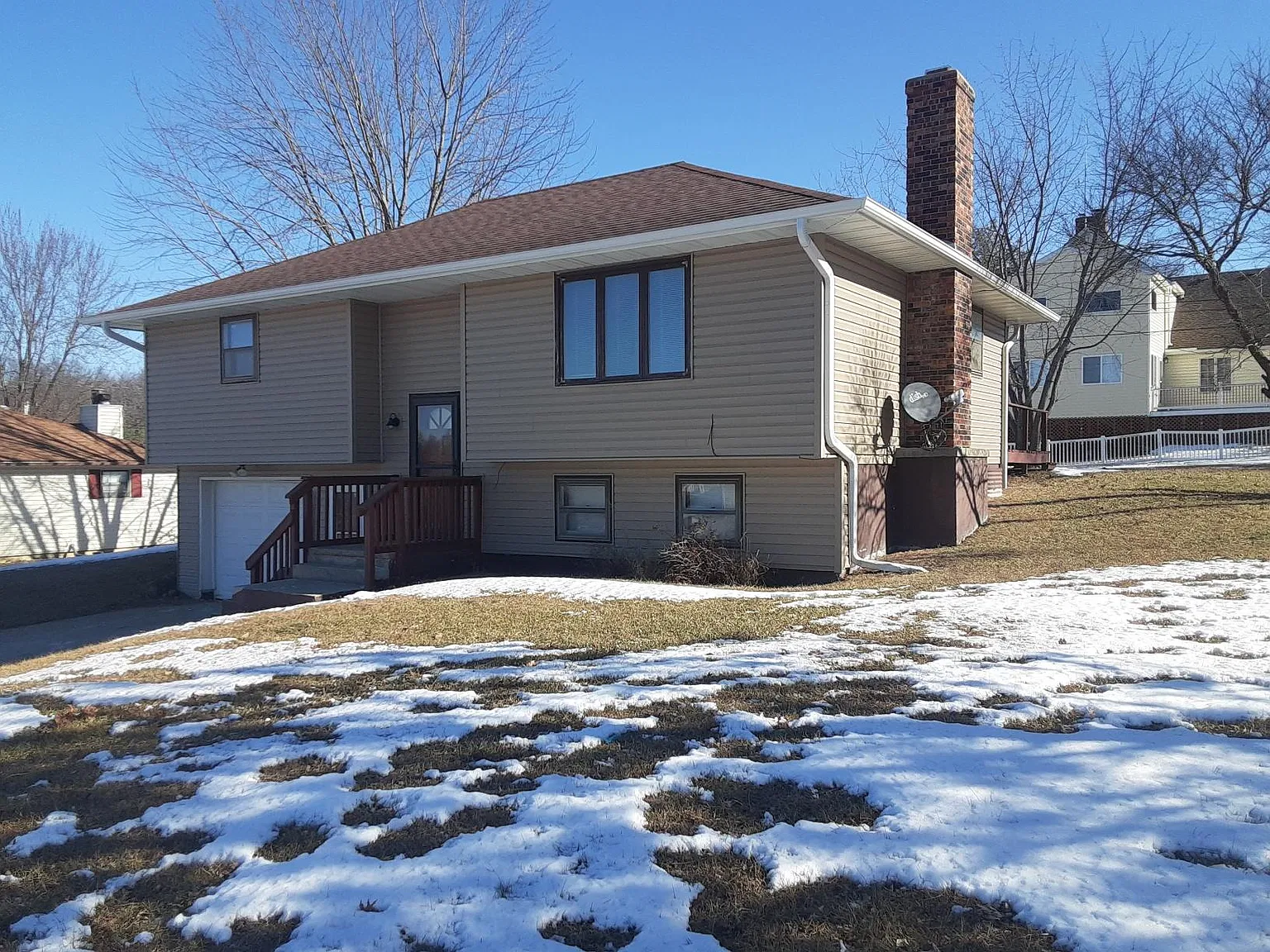 3 bed, 1700 sqft, $1,375 — Photo 1