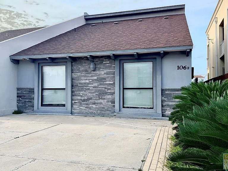 106 W Morningside Dr #B — Photo 2
