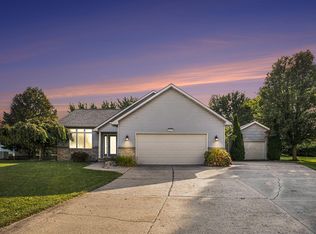 5399 Bunkerway Ct SW, Wyoming, MI 49509