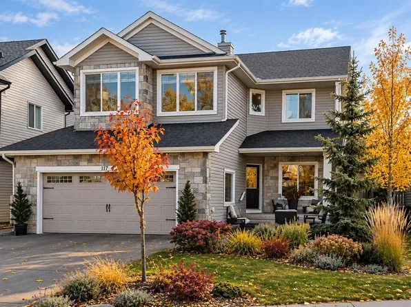117 N Crystal Green Ct, Okotoks, AB T1S 2K5