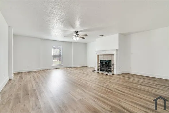 6 bed, 3850 sqft, $4,500 — Photo 3