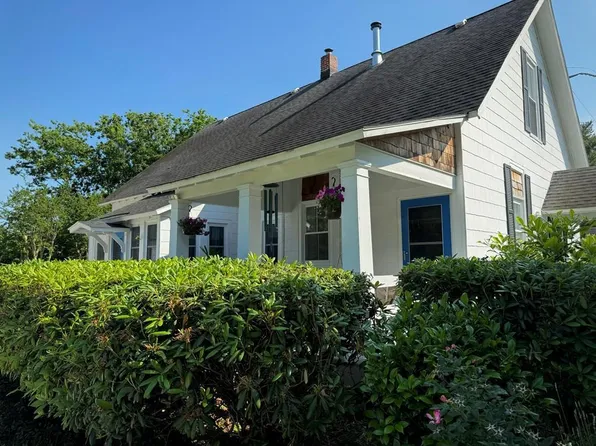 7813 Seaside Rd, Nassawadox, VA 23413