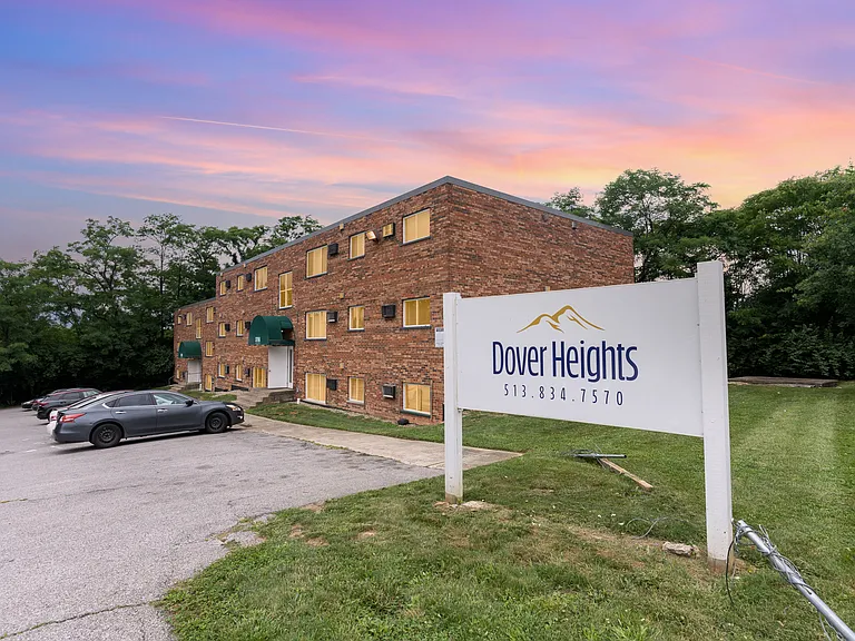 Villa Hills & Dover Heights Apartments — Photo 14