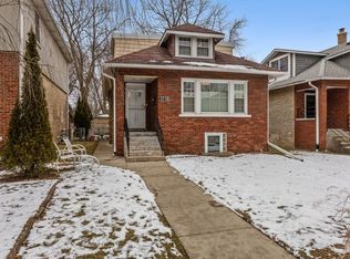 1712 Greenwood St, Evanston, IL 60201