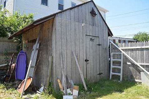 5th image of 286 Laurel Hill Ave