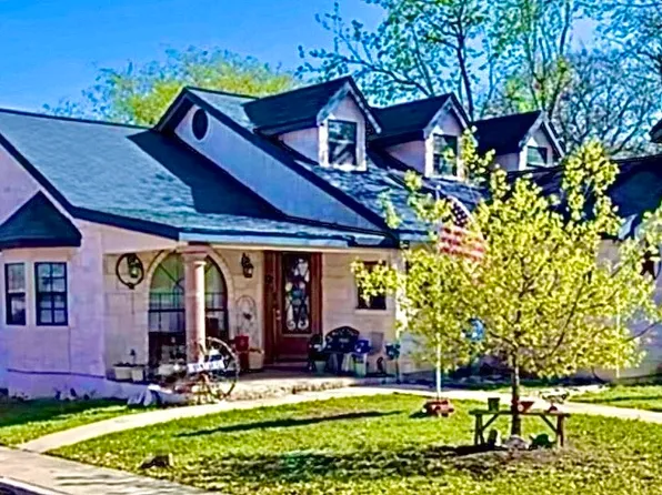 179 Caddo, San Antonio, TX 78211