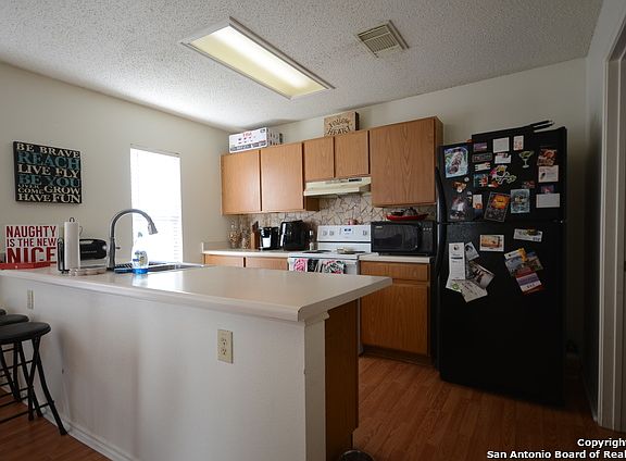 3rd image of 9034 Mountain Field Dr