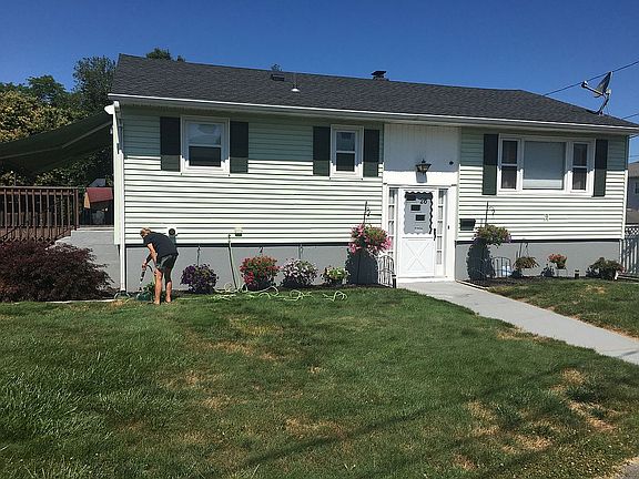 3rd image of 26 Cleone Dr