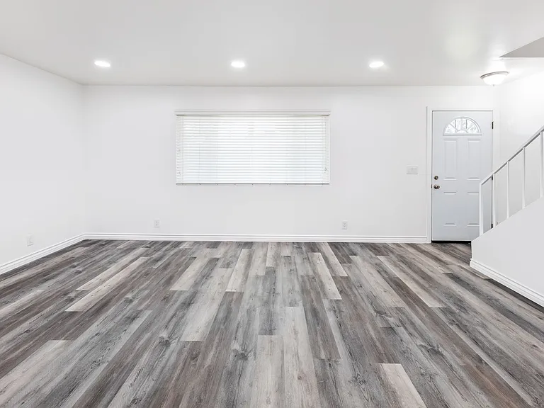 7542 Volga Dr — Photo 7