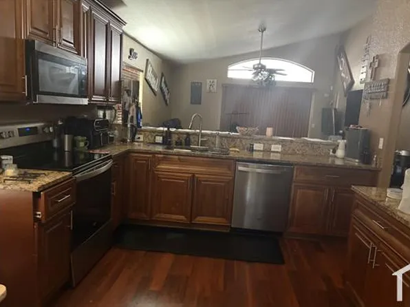 312 Crystal Goblet Ct, Valrico, FL 33594