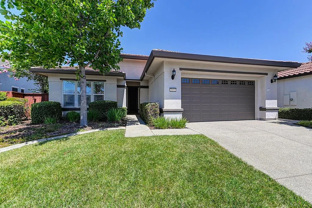 2032 Brixham Dr photo 1