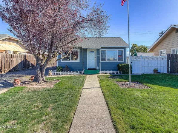 3209 2nd St, Union Gap, WA 98903