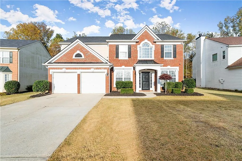 4 bed, 2.5 bath, 2464 sqft, $2,850 — Photo 1
